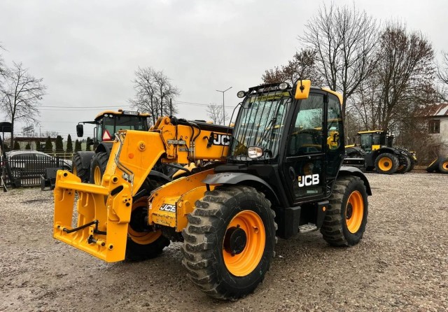jcb