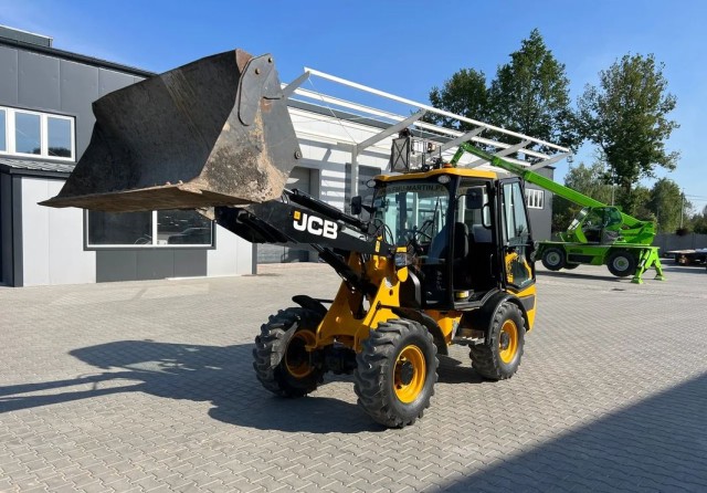 jcb